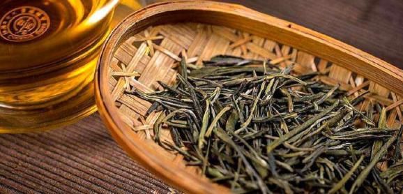 咳嗽痰多先不用慌！用此物泡水喝，降三高、瘦肚子，除口臭！