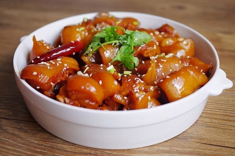 美食|聪明女性都在吃三种美食，补充营养、延缓衰老，好处多多！