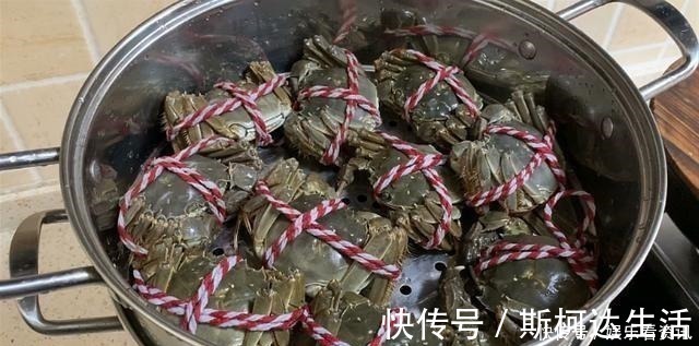 蒸螃蟹时,是冷水上锅还是热水上锅多数人做错,难怪蟹黄不肥美