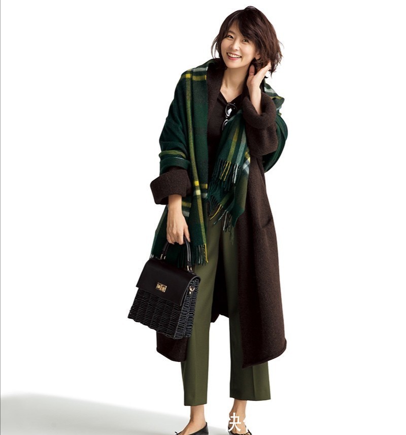 一衣 四五十岁的女人打扮起来有多美?看看她们就知道,时髦优雅有气质