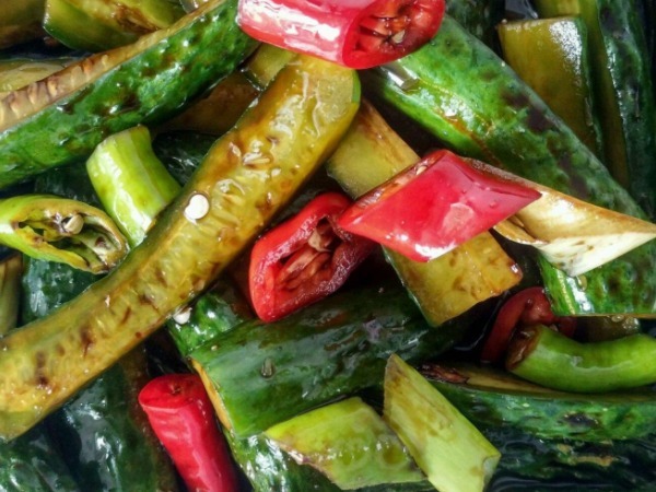 孩子|一根黄瓜，一家四口全住院，医生千万不要给孩子这样吃黄瓜！