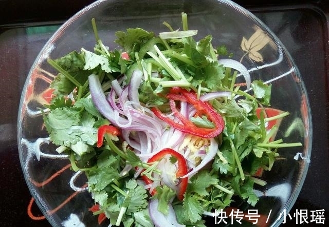 延缓衰老|女人多吃这菜,延缓衰老,价格还不贵,5毛钱就可以做出一大盘