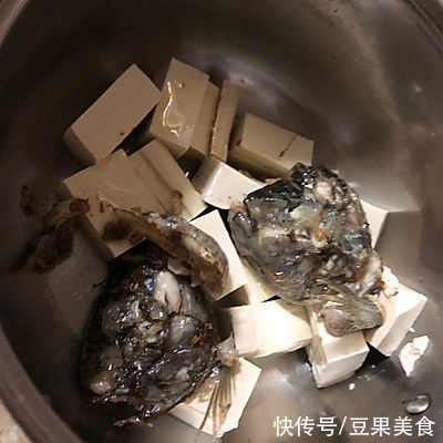 肝吸虫病|这道鱼头豆腐一上桌，全家都爱吃