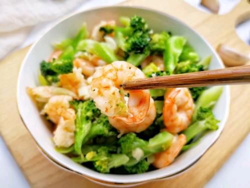  大虾|冬天，吃菠菜吃白菜，不如吃它，营养极高，爽脆鲜嫩，给肉都不换