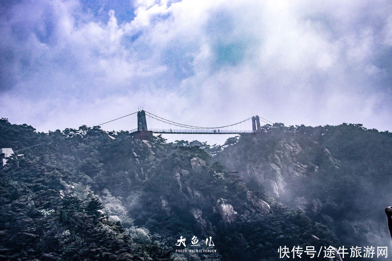 玻璃桥|落日余晖，一颦一笑染尽迷人秋色，遇见古老神秘之国—沂蒙山