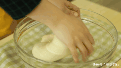 老酵面发|发面时,只放酵母就大错特错,多加此2样,蒸出来馒头又香又暄软