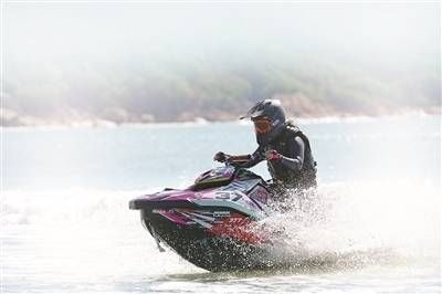 清和公园|“乘风破浪”的小姐姐 乐清姑娘荣获2021年全国摩托艇锦标赛亚军