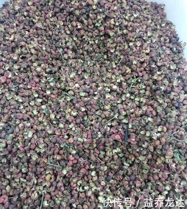 炒菜,花椒怎么弄才最麻冷油下锅还是热油下锅?