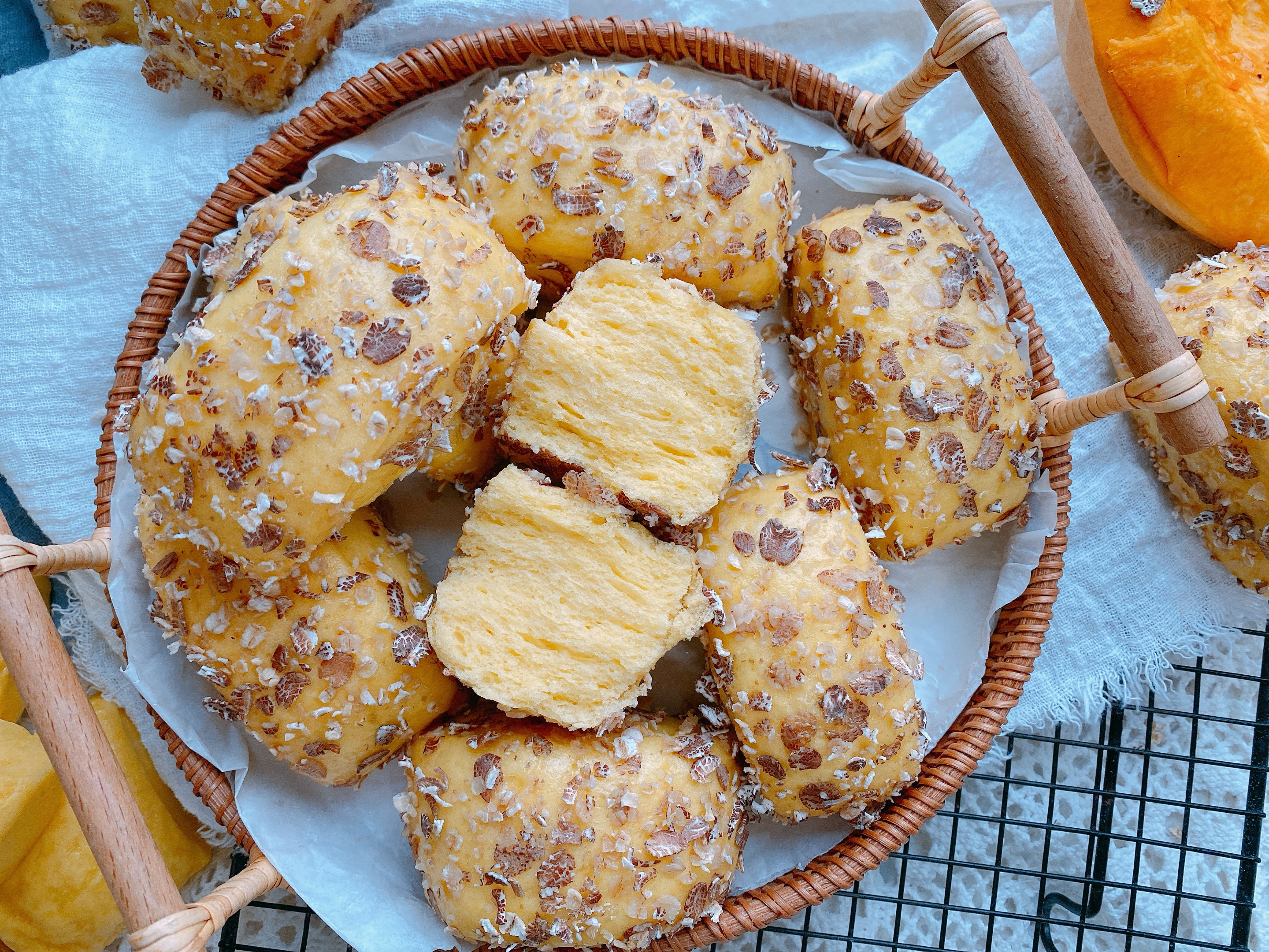 南瓜和燕麦搭配,无水无油好吃易消化,老少皆宜,减肥朋友的福音!