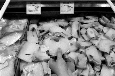 油鱼|日本最奇葩美食,吃之前必须要求穿尿不湿,食客口感一百分