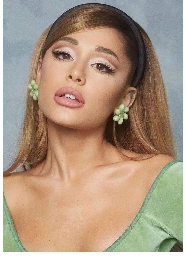 浙江卫视新春晚会连办2场，百位嘉宾出席，周杰伦陈奕迅A妹齐聚