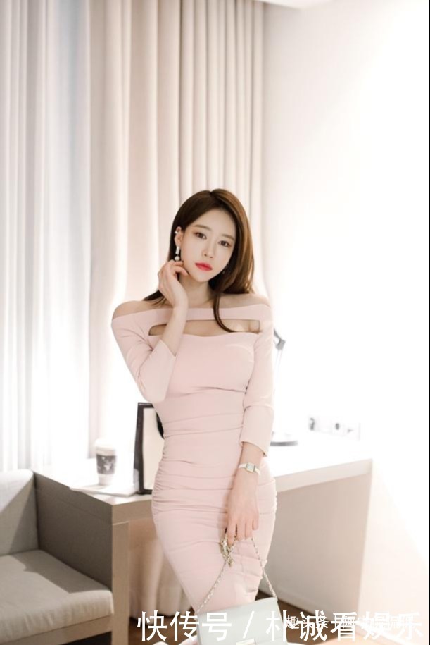 裙子|郑有贞身上这条个性时尚的连衣裙,修身+一字肩的造型增添精致感