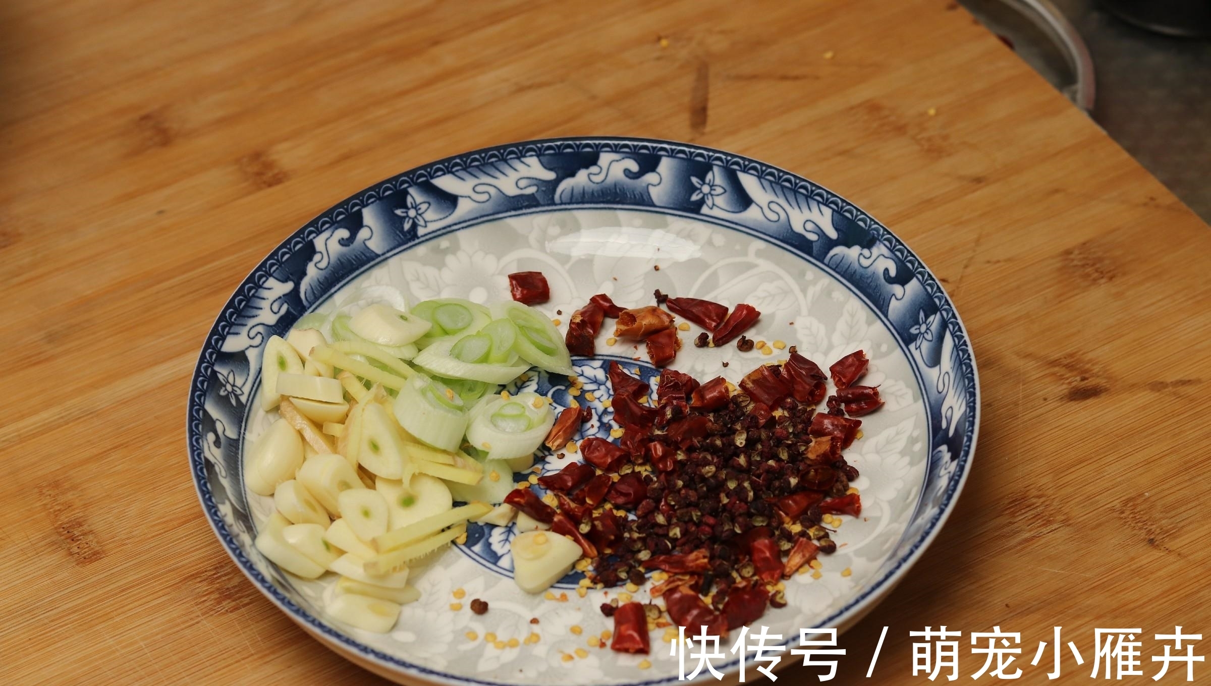 小董|四季豆这样做太好吃了,香辣脆爽,做法简单,比吃大鱼大肉还解馋