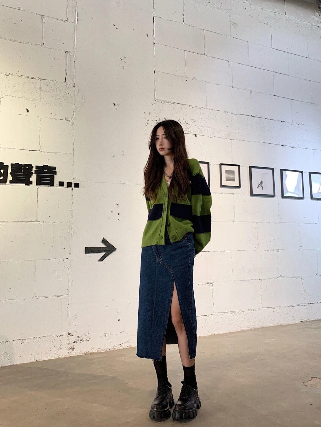 小个子|“梨型身材”的小个子女生别焦虑,掌握这些下装搭配,显瘦显腿长