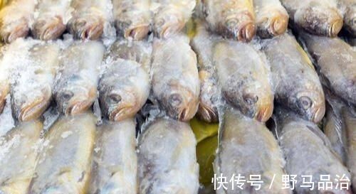 保鲜膜|不管解冻什么鱼,别直接用水泡,学会这招,吃着跟活鱼一样鲜