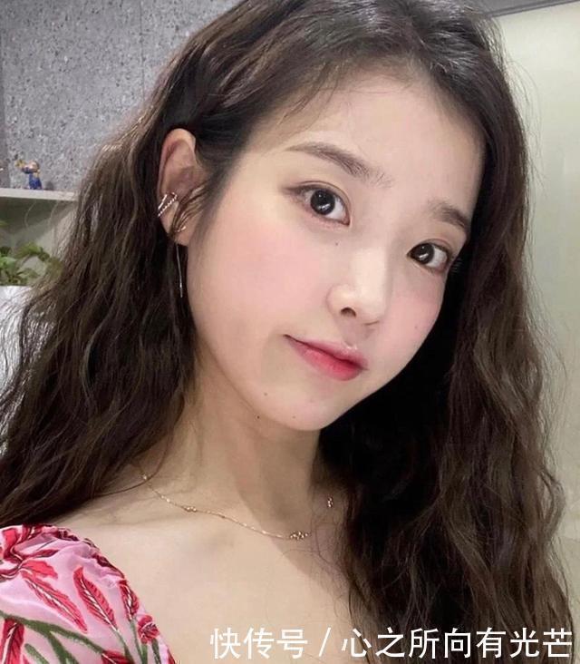 发际线|发际线高的女生,多留这几款发型,显瘦又女神,对发量没要求!