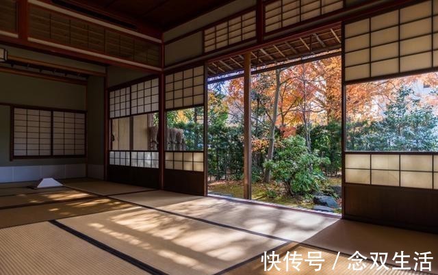 豆瓣评分#左手菊花右手刀的民族，在这本豆瓣评分8.2的书里写得淋漓尽致