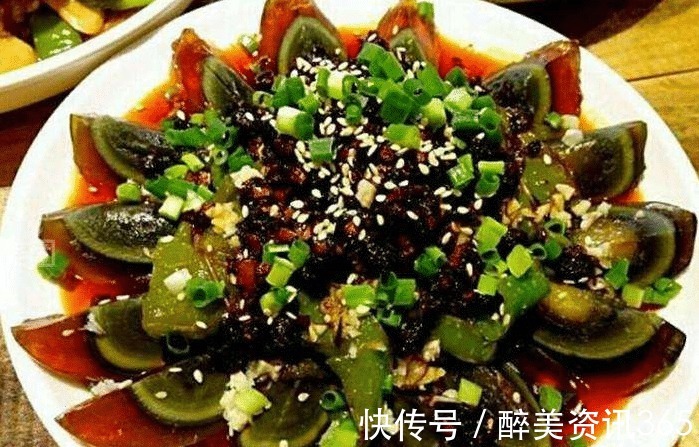 凉拌皮蛋|凉拌皮蛋，这3种料缺一不可，看起来漂亮，吃起来香，还很入味
