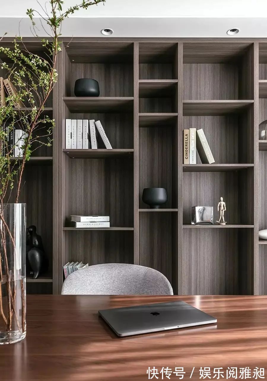 现代|262㎡现代简约大平层,简洁纯粹的空间,生活从容自然