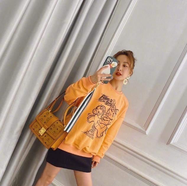 脸型 女人别再披头散发了，太显老！今年流行这5种发型，减龄显脸小