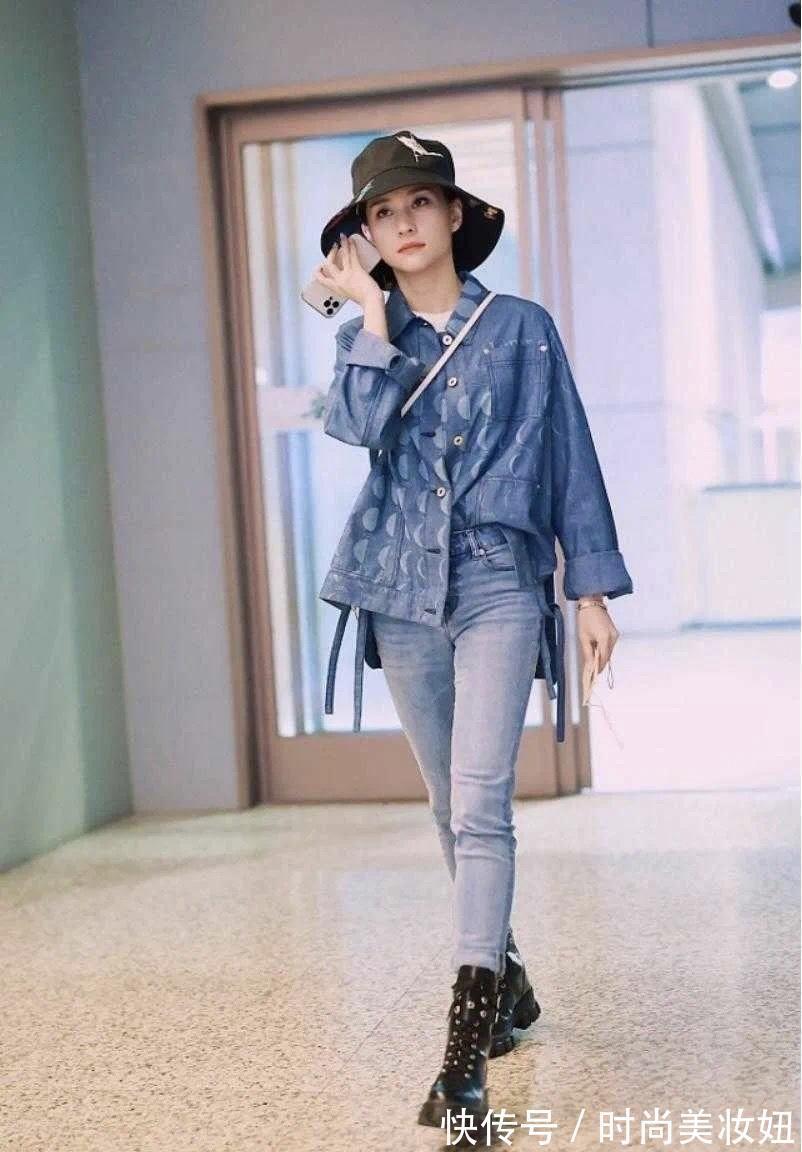 高级感|何超莲不愧是“真名媛”,打底衫配阔腿裤穿出高级感,气质绝了