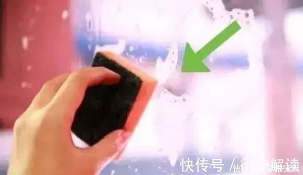 啤酒|玻璃脏了别傻傻爬窗擦!教你一个笨方法,玻璃干净半年不用擦