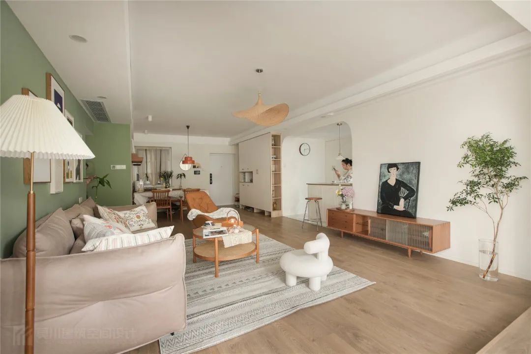 文艺|135㎡现代简约,温馨舒适的空间,加上草绿色的点缀,文艺舒适