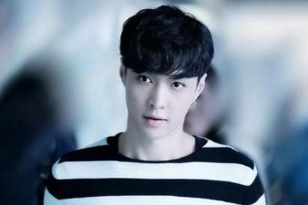 超级偶像|火锅宴上的一个细节,张艺兴的表现,撕开娱乐圈多少虚伪的遮羞布