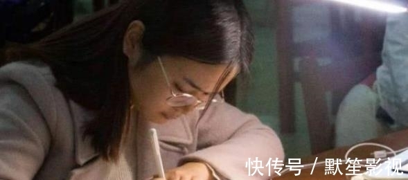 心态|32岁“超人妈妈”火了,考研带娃两不误,年龄从来不是借口