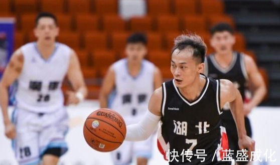 赵睿|CBA发布自由球员名单,交易窗口期即将开启,赵睿依旧扑朔迷离!