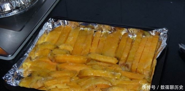 自制|自制红薯干,不用晒就能做,香甜有嚼劲,做一次吃半年,无添加!