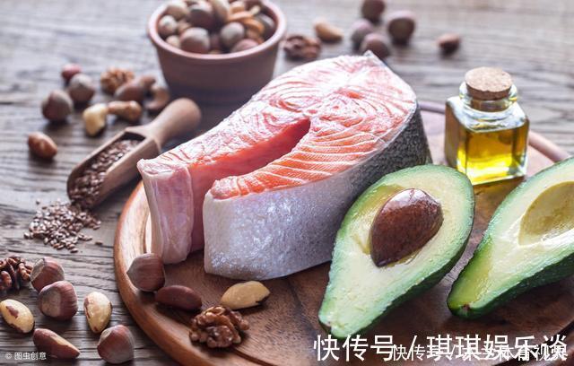 不饱和脂肪酸|医生提醒：女性出现4这个症状，十有八九是更年期！别不当回事