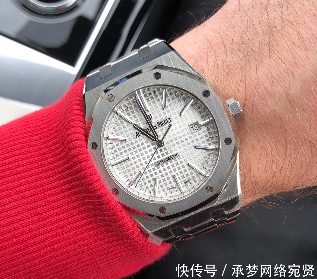 男人|三四十岁男人适合搭配什么腕表,爱彼橡树系列怎么样?