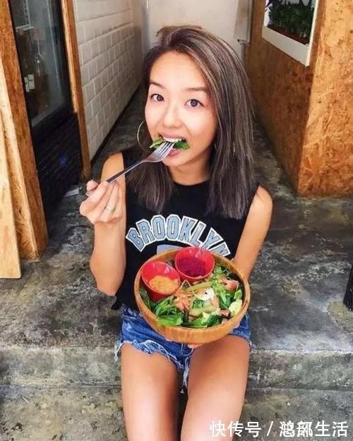 营养均衡|顽固性脂肪如何减去？合理饮食加瑜伽运动，平坦小腹，塑形美体