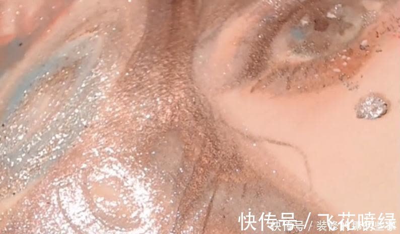 睫毛|眼影也能用来画画,画师用眼影画出龙吟玉兔,网友:心疼眼影盘