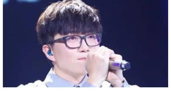 毛不易：被華晨宇嘲諷，憑實(shí)力讓資本低頭，揚(yáng)眉吐氣