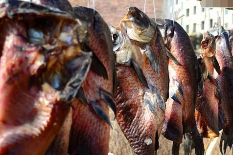 腊鱼|腌腊鱼，别直接抹盐！再加这一样，鱼肉腊味十足，好吃不变质！