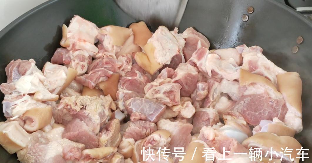 5斤猪脚天冷别白切,教你一个过瘾的吃法,香糯好吃,做法很简单