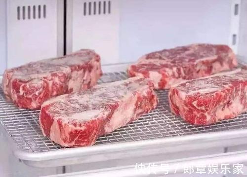 解冻猪肉用热水还是冷水很多人用错了,难怪猪肉解冻出来不好吃