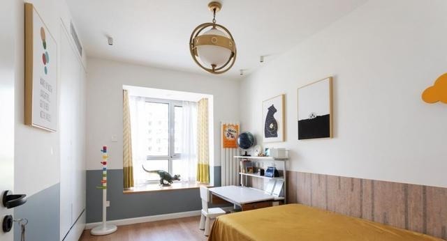 原木|客厅不要沙发，墙面不做造型，越简单的装修，反而越清爽实用