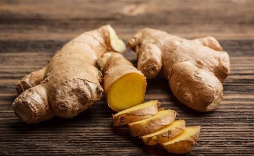 身体|男人经常吃生姜,身体会收获4个好处,吃生姜还需注意2点