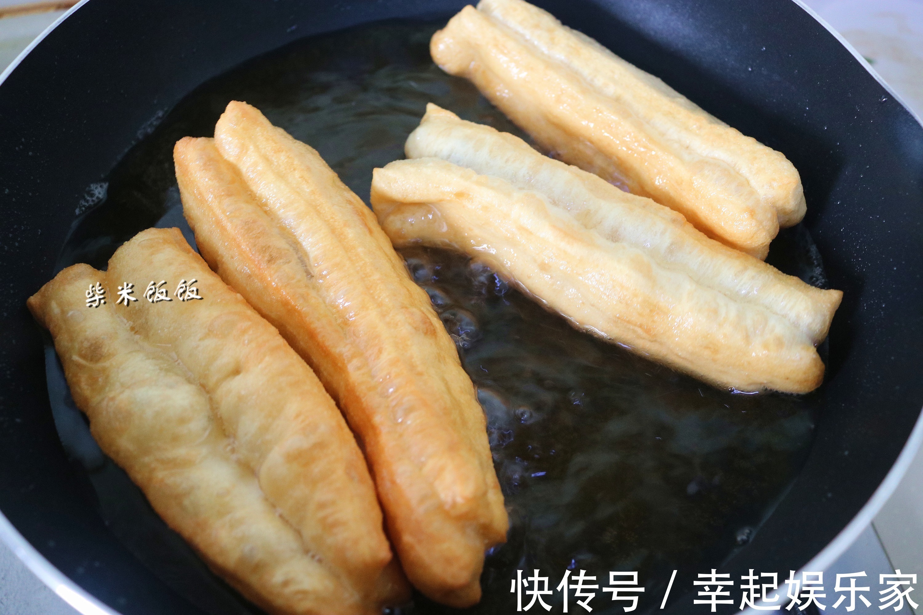 炸油条，到底需不需要酵母油条老板告诉你配方，和买的一个味