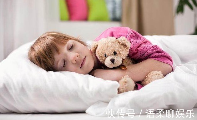 家长|睡觉时宝宝若有3个坏习惯，可能影响以后长高，家长别不以为然