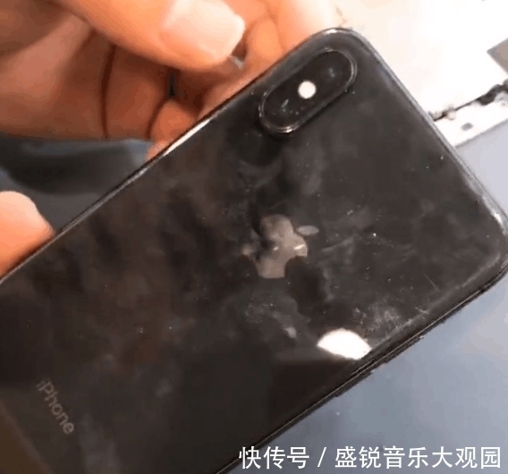 屏幕上|男子花1000元买报废苹果X, 本以为亏大了, 结果却很意外