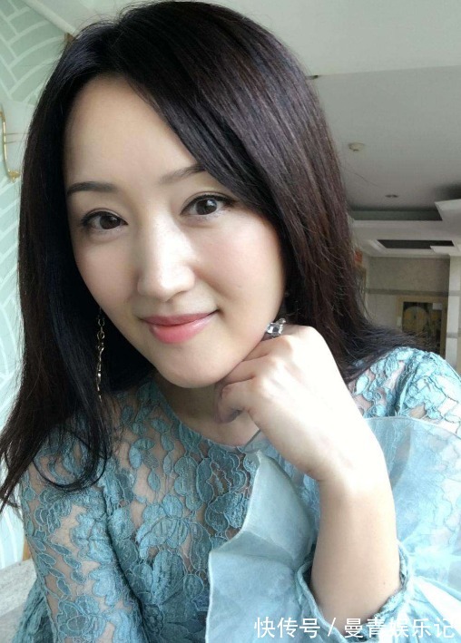 团夜|成团夜那英疑似假唱,网友曝内幕:杨钰莹坚持假唱,节目组妥协