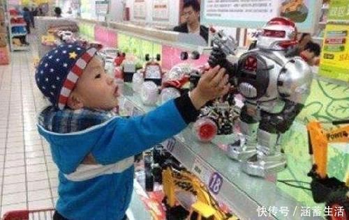 孩子|父母在这2方面“节俭”,孩子可能没多大出息,但愿你家不是这样