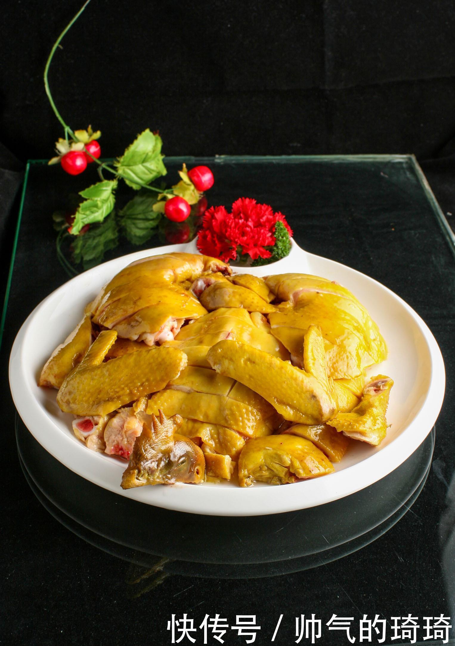 取各家所长进行融合，这道川味盐焗卤水，将两个地域的美味合一