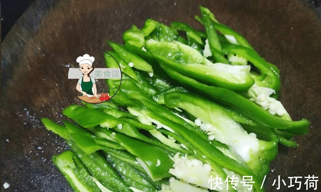 女人|女人都爱的下饭菜，配它一起炒，不仅更鲜香，润肠道，多吃还美容