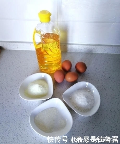 面粉这样做，只要一个蒸锅，比馒头松软香甜，吃一次就会喜欢上它