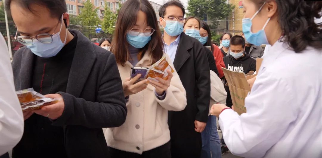 医疗机构|“中药外卖”助力抗疫！成都市民：这是立冬节气收到的最暖心的礼物